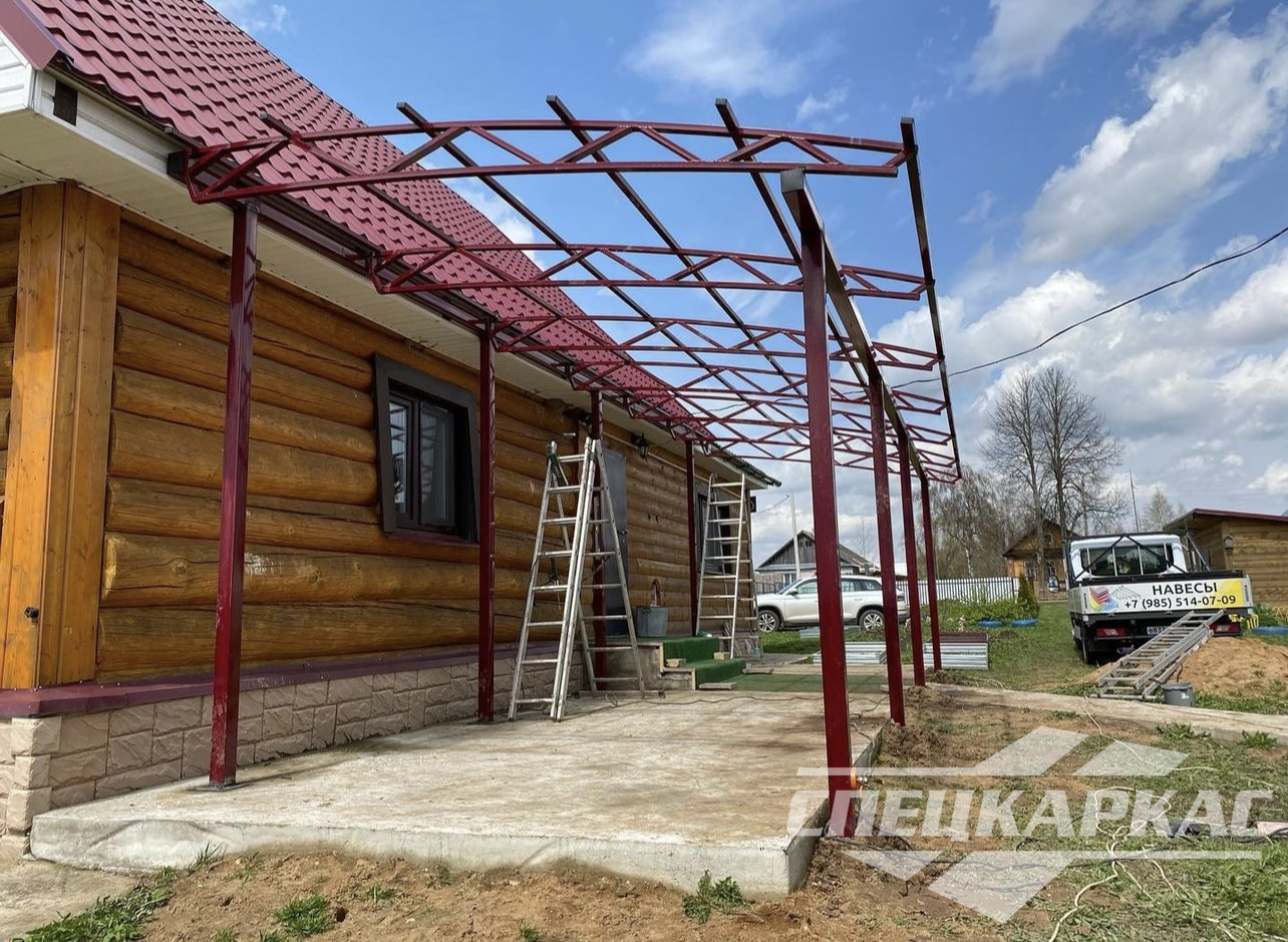 Навес к дому из поликарбоната для террасы №33 - с доставкой и установкой в  Москве